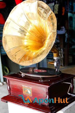 Old is Gold! / record player