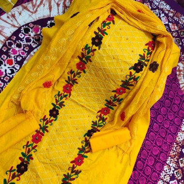 সুতির এমব্রয়ডারি থ্রি পিস