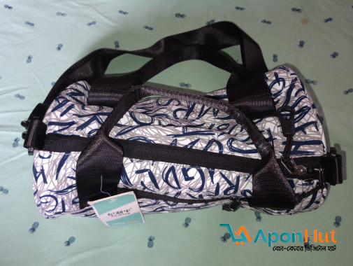 Travelling side bag