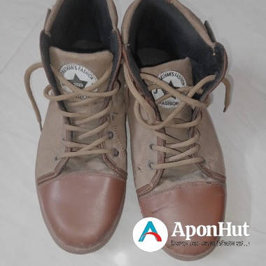 Leather boot for men