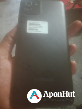 Samsung Galaxy A3 In hand