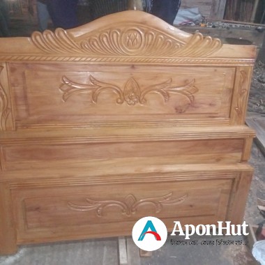 এটা মেহেগুনি কাঠের খাট