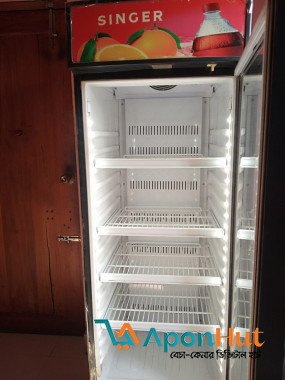 Singer ২৫০ লিটার ডাবল গ্লাস ডোর ডিপ ফ্রিজ বিক্রয় – ৬০% বিদ্যুৎ সাশ্রয়ী