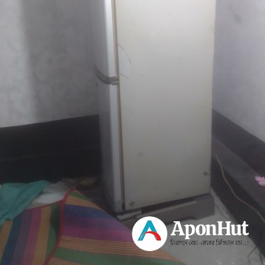 একটি ভালো মানের ফ্রিজ বিক্রী হবে
