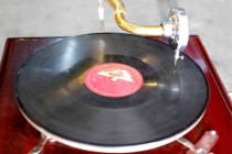 Old is Gold! / record player