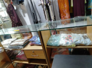 শোরুম কাউন্টার টেবিল