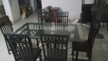 ডাইনিং টেবিল ও চেয়ার বিক্রি করা হবে